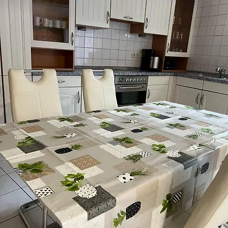 Linh'S Ferienwohnung Saarburg Exterior foto
